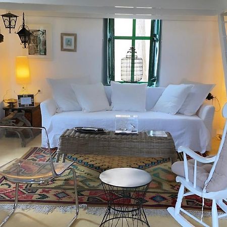 Hypate, Traditional Island Cottage Chalki Town Esterno foto