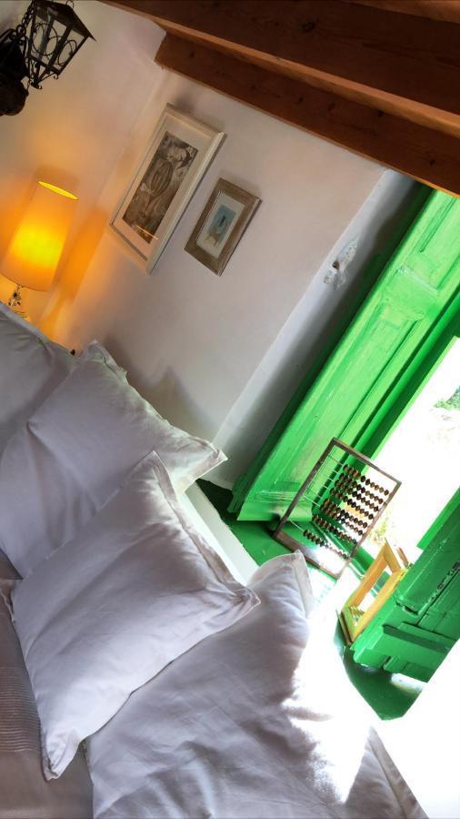 Hypate, Traditional Island Cottage Chalki Town Esterno foto