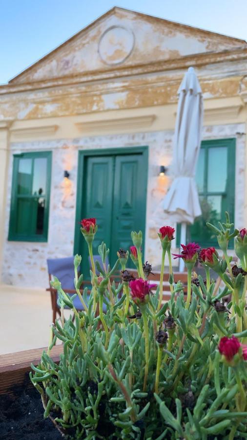 Hypate, Traditional Island Cottage Chalki Town Esterno foto