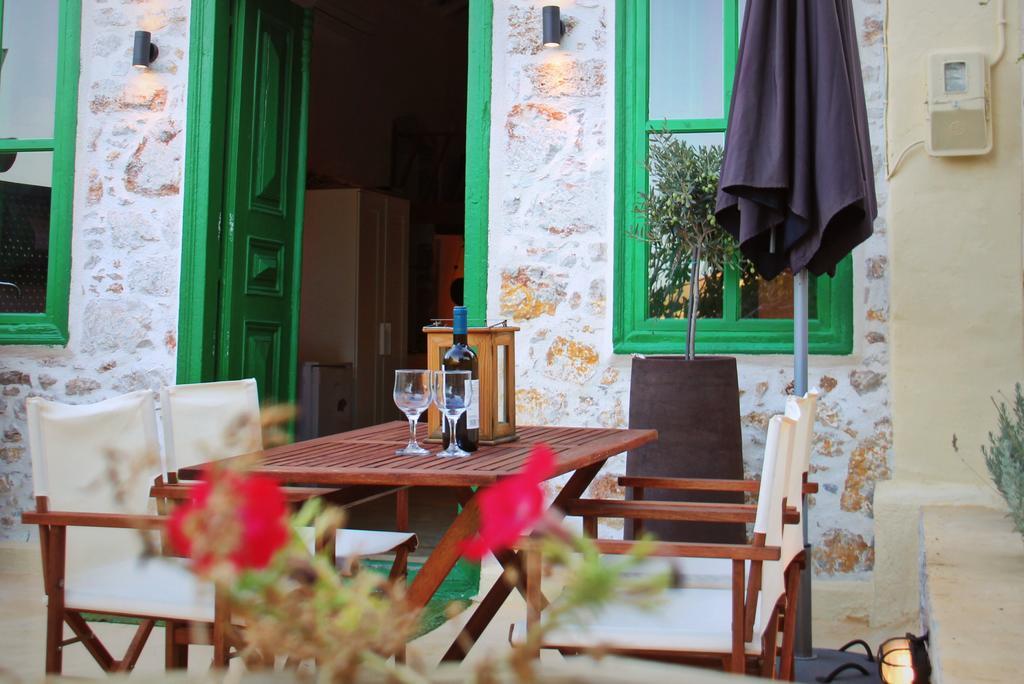 Hypate, Traditional Island Cottage Chalki Town Esterno foto